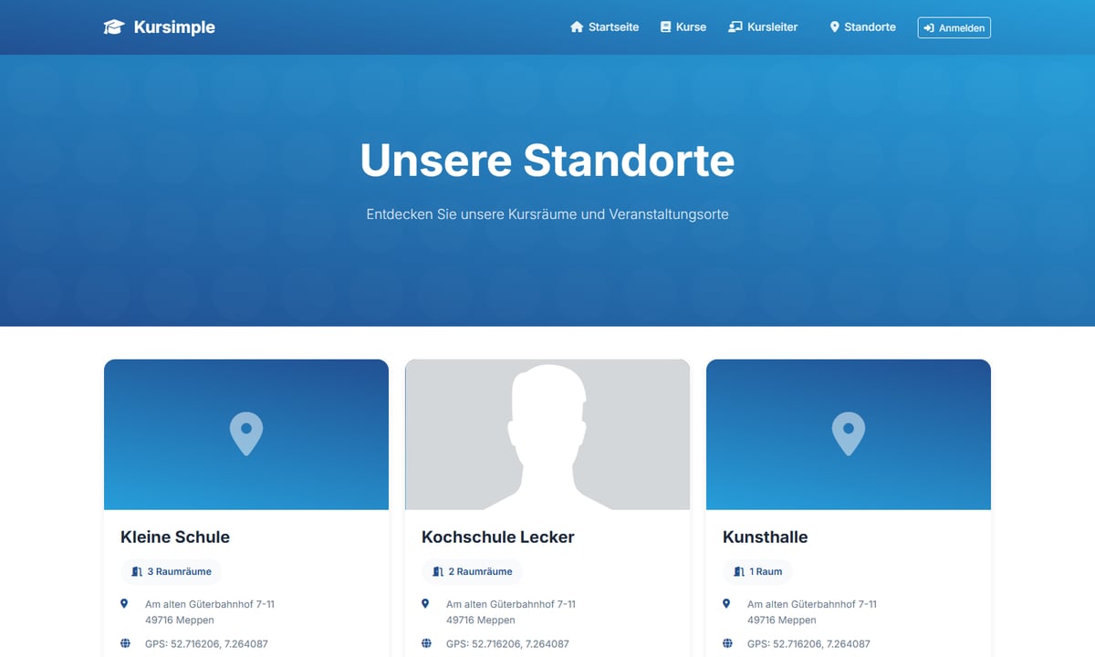 Screenshot aus KursSimple: öffentliche Standort-Übersicht mit Räumen, Adressen und GPS-Koordinaten